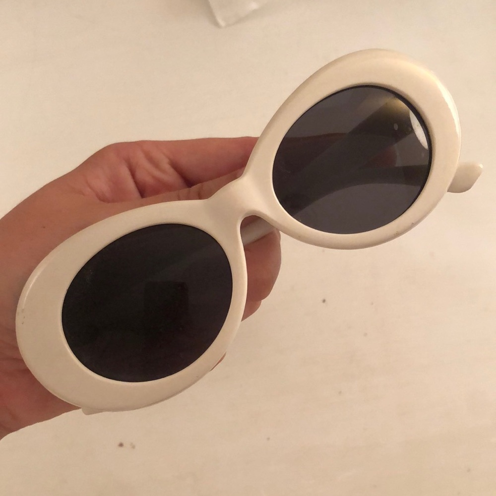 “Clout goggles”
